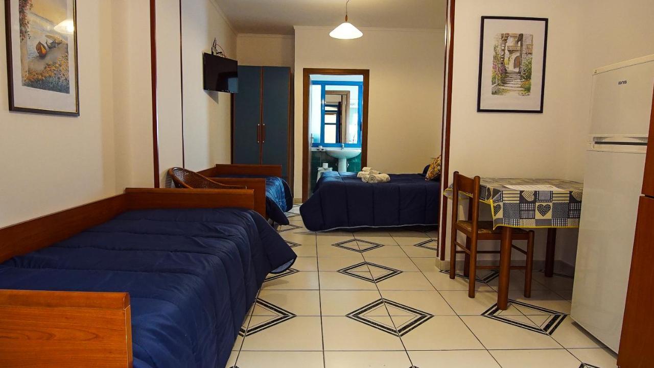 Baia Di Naxos Aparthotel Giardini Naxos Luaran gambar