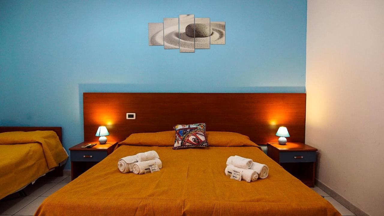 Baia Di Naxos Aparthotel Giardini Naxos Luaran gambar