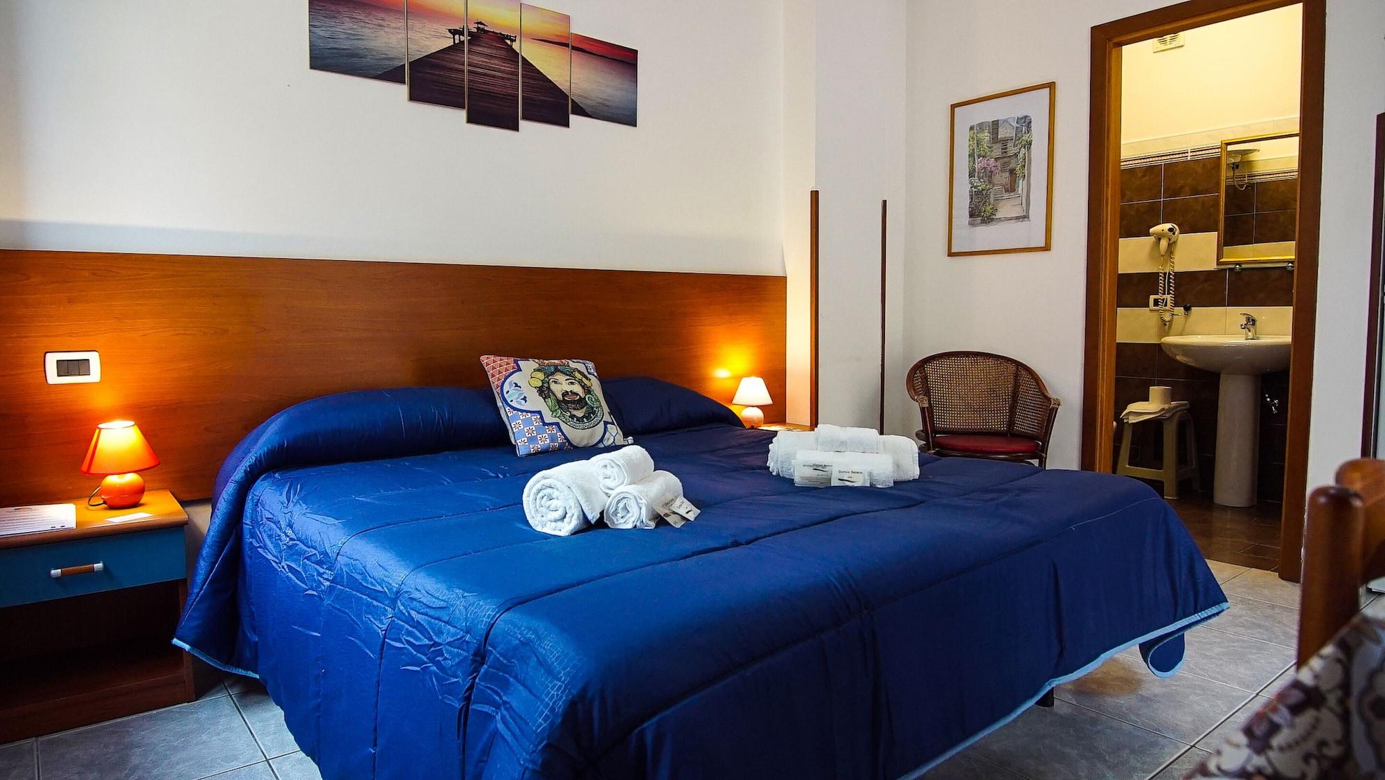 Baia Di Naxos Aparthotel Giardini Naxos Luaran gambar