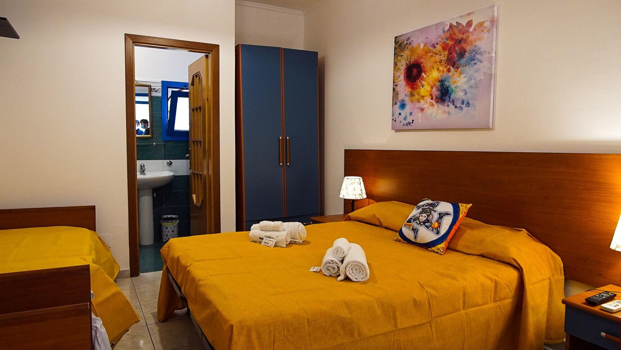 Baia Di Naxos Aparthotel Giardini Naxos Luaran gambar