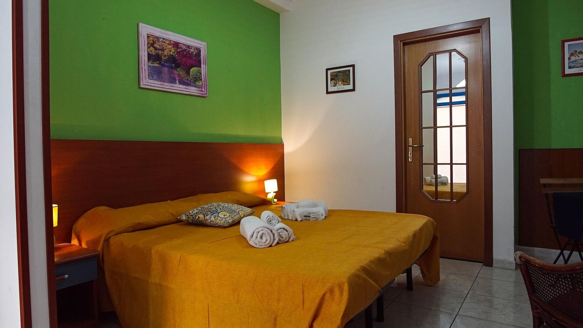 Baia Di Naxos Aparthotel Giardini Naxos Luaran gambar
